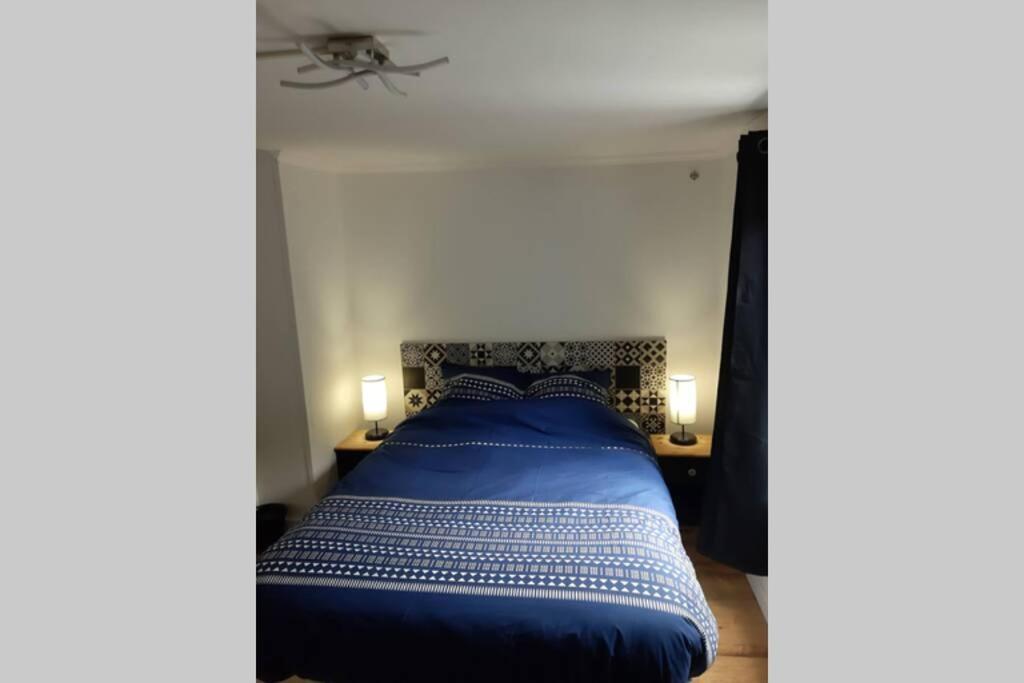 La Petite Maison Dans La Vallee